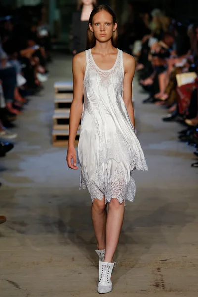 Look 23